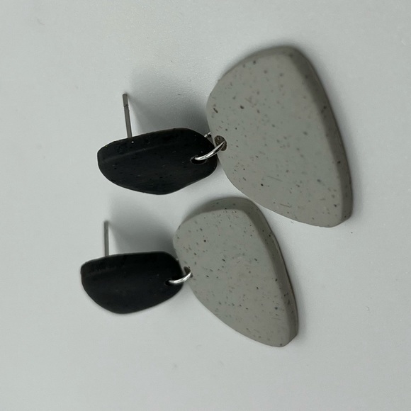 NWT Handmade Clay Earrings - Picture 3 of 4